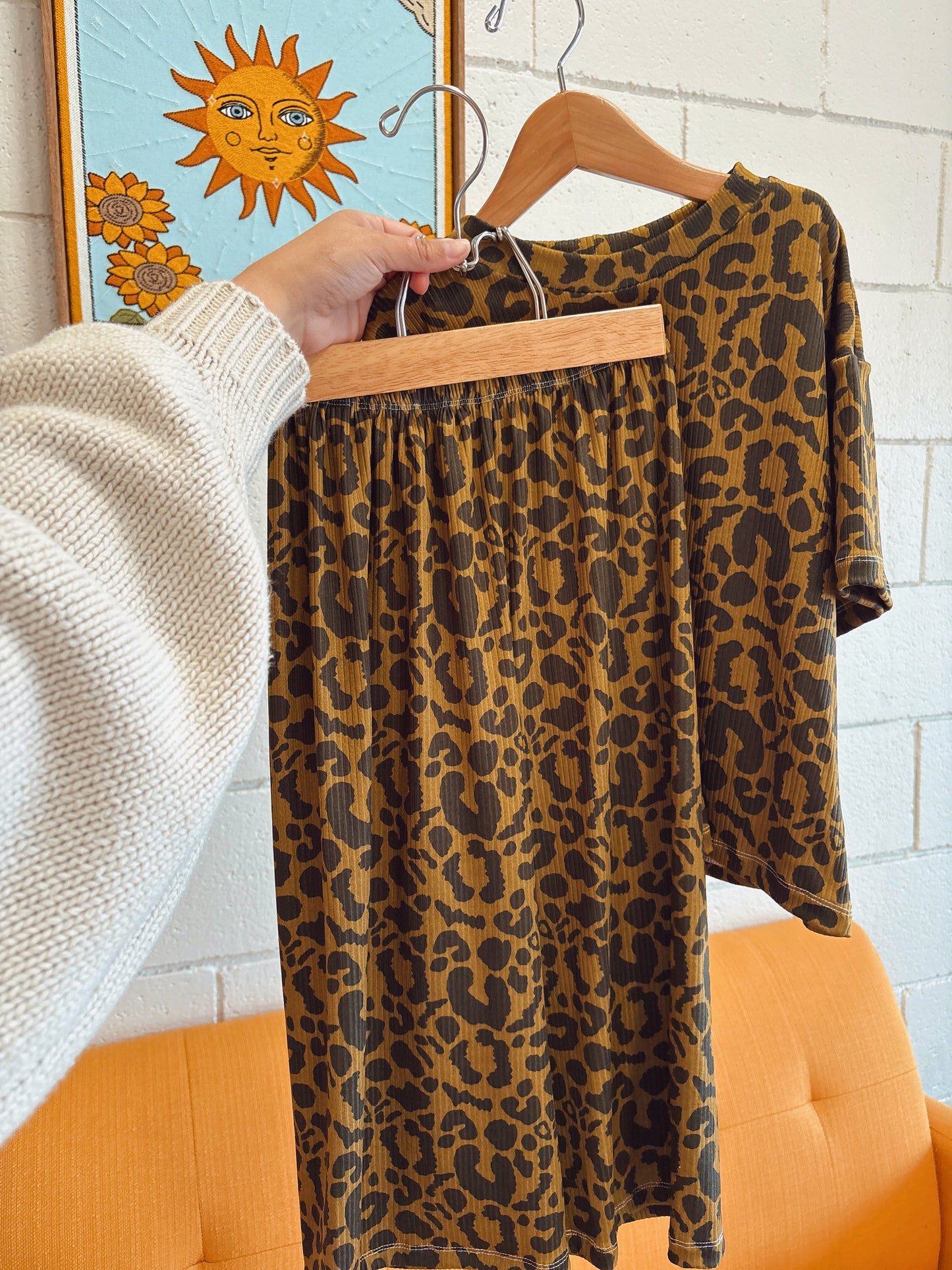 OLIVE LEOPARD - boxy + palazzos