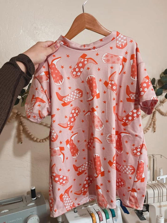 COWBOY BOOTS T-SHIRT DRESS