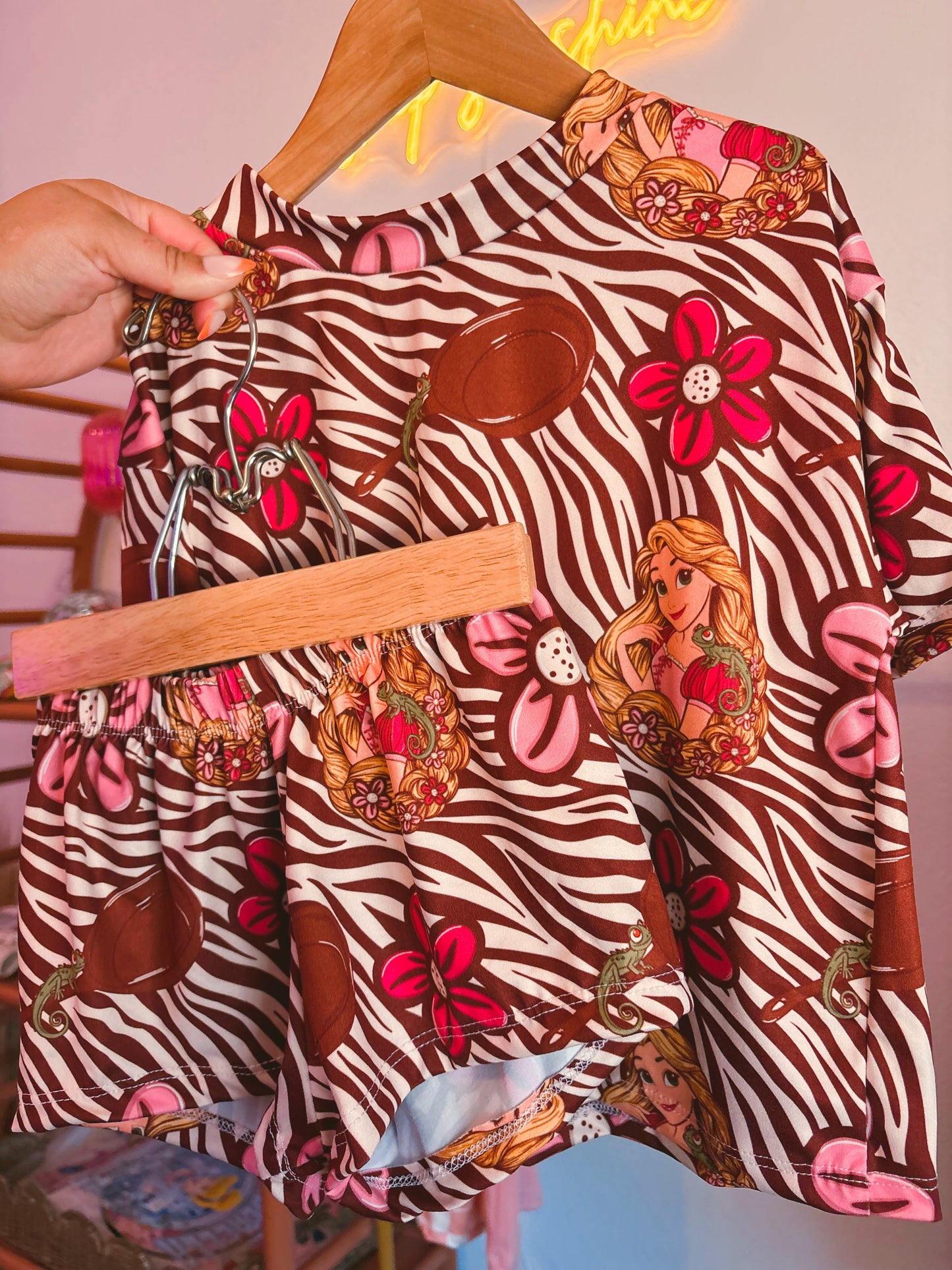 * PRINCESS ZEBRA BOXY + SHORTS SET